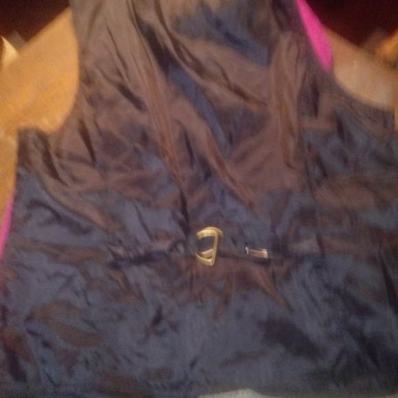 Vest - Picture 3 of 3